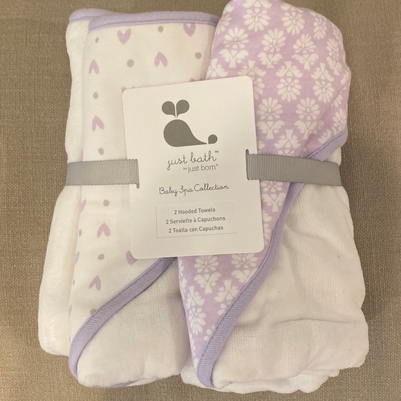 2 hooded towels NWT - Picture 1 of 5